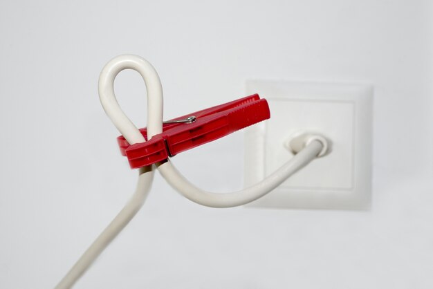 Jak zabezpieczyć sprzęt AGD przed skutkami przepięć elektrycznych?